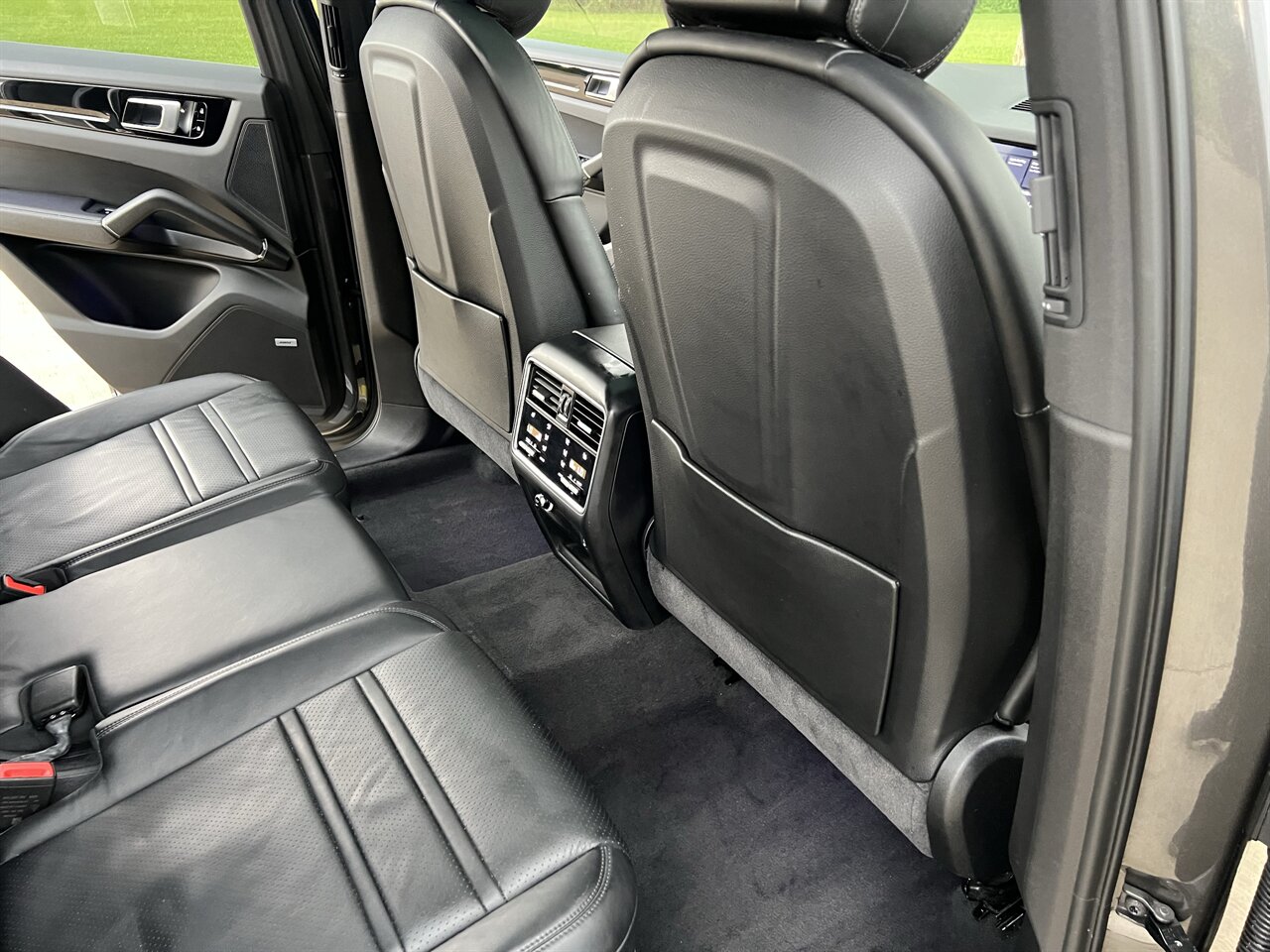 2020 Porsche Cayenne LEATHER PANO NAV HTD/COOL SEATS 20 " WHEELS REARCAM   - Photo 46 - Houston, TX 77031