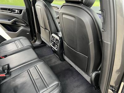 2020 Porsche Cayenne LEATHER PANO NAV HTD/COOL SEATS 20 " WHEELS REARCAM - Photo 46 - Houston, TX 77031