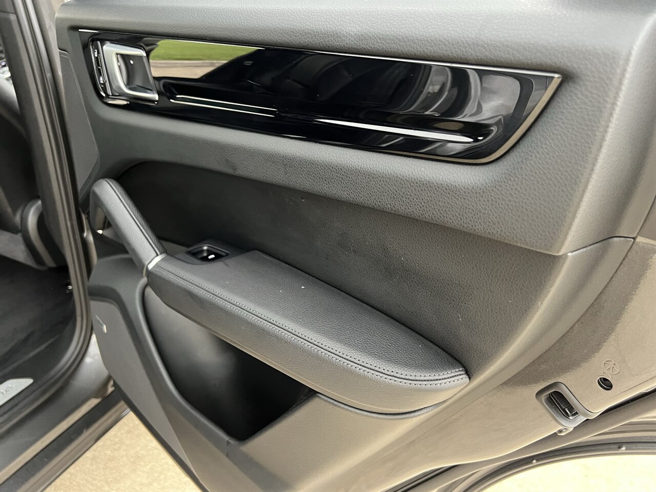 2020 Porsche Cayenne LEATHER PANO NAV HTD/COOL SEATS 20 " WHEELS REARCAM   - Photo 72 - Houston, TX 77031