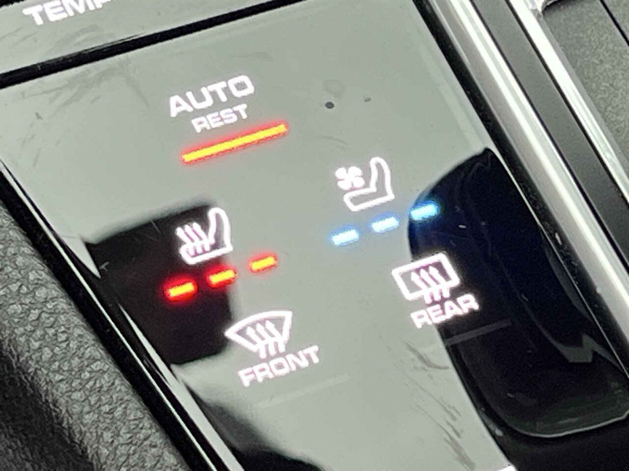 2020 Porsche Cayenne LEATHER PANO NAV HTD/COOL SEATS 20 " WHEELS REARCAM   - Photo 60 - Houston, TX 77031