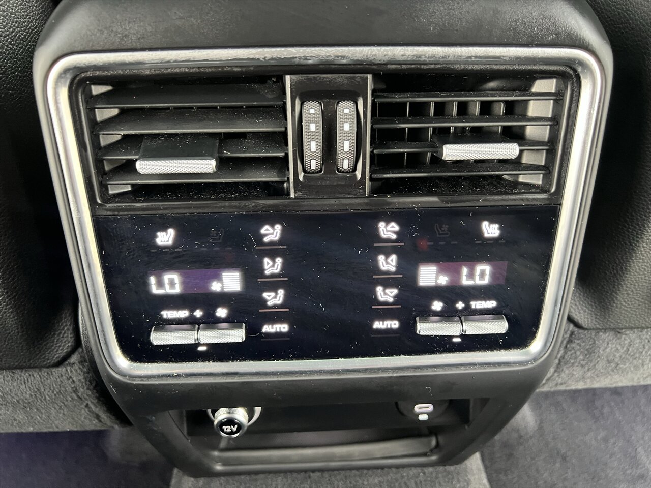 2020 Porsche Cayenne LEATHER PANO NAV HTD/COOL SEATS 20 " WHEELS REARCAM   - Photo 50 - Houston, TX 77031