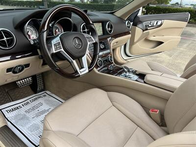 2014 Mercedes-Benz SL 550 CONV AMG STYLG PKG PANO VENT STS KEYLESS GO   - Photo 37 - Houston, TX 77031