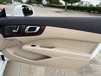 2014 Mercedes-Benz SL 550 CONV AMG STYLG PKG PANO VENT STS KEYLESS GO   - Photo 65 - Houston, TX 77031