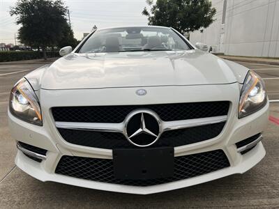 2014 Mercedes-Benz SL 550 CONV AMG STYLG PKG PANO VENT STS KEYLESS GO   - Photo 2 - Houston, TX 77031