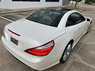 2014 Mercedes-Benz SL 550 CONV AMG STYLG PKG PANO VENT STS KEYLESS GO   - Photo 34 - Houston, TX 77031