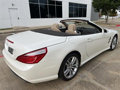 2014 Mercedes-Benz SL 550 CONV AMG STYLG PKG PANO VENT STS KEYLESS GO   - Photo 10 - Houston, TX 77031