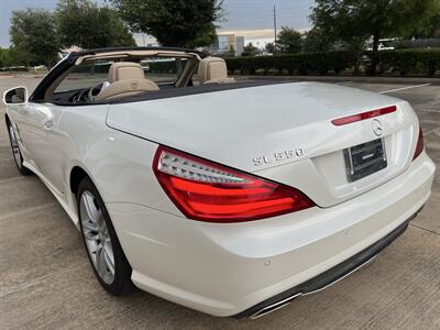2014 Mercedes-Benz SL 550 CONV AMG STYLG PKG PANO VENT STS KEYLESS GO   - Photo 12 - Houston, TX 77031