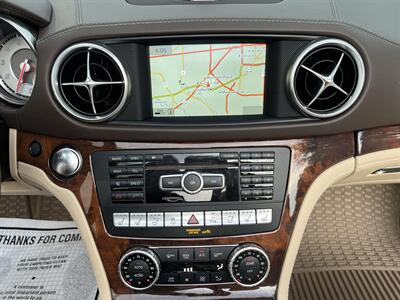2014 Mercedes-Benz SL 550 CONV AMG STYLG PKG PANO VENT STS KEYLESS GO   - Photo 51 - Houston, TX 77031