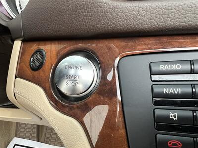 2014 Mercedes-Benz SL 550 CONV AMG STYLG PKG PANO VENT STS KEYLESS GO   - Photo 43 - Houston, TX 77031