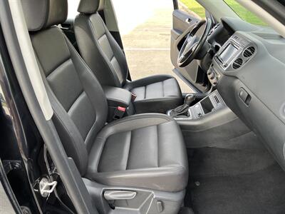 2017 Volkswagen Tiguan 2.0T WOLFSBURG 4MOTION AWD LTHR PANO ONLY 68K MLS   - Photo 41 - Houston, TX 77031