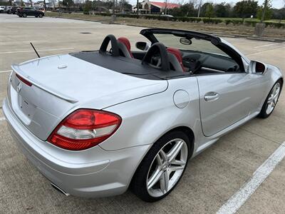 2009 Mercedes-Benz SLK SLK 300 SPORT AMG STYLE PKG 18 " WHLS ONLY 83K MLS - Photo 5 - Houston, TX 77031