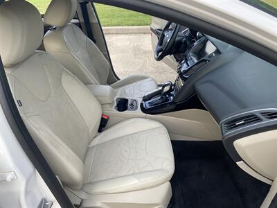 2013 Ford Focus ELECTRIC LEATHER HTD SEATS NAVI REARCAM 34K MILES   - Photo 47 - Houston, TX 77031