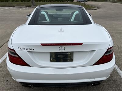 2015 Mercedes-Benz SLK 250 AMG STYLE PKG SPT SUSPENSION PANO 31K MLS   - Photo 23 - Houston, TX 77031