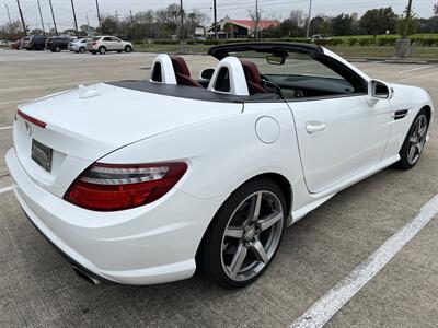 2015 Mercedes-Benz SLK 250 AMG STYLE PKG SPT SUSPENSION PANO 31K MLS   - Photo 11 - Houston, TX 77031