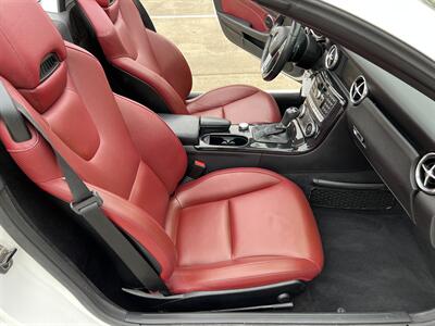 2015 Mercedes-Benz SLK 250 AMG STYLE PKG SPT SUSPENSION PANO 31K MLS   - Photo 52 - Houston, TX 77031