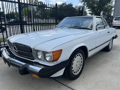 1987 Mercedes-Benz 560-Class 560 SL HIGHLY DESIRABLE COLLECTOR BENZ   - Photo 4 - Houston, TX 77031