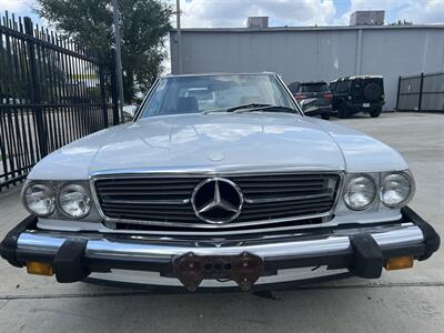 1987 Mercedes-Benz 560-Class 560 SL HIGHLY DESIRABLE COLLECTOR BENZ   - Photo 2 - Houston, TX 77031