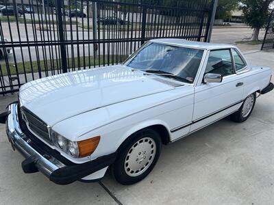1987 Mercedes-Benz 560-Class 560 SL HIGHLY DESIRABLE COLLECTOR BENZ   - Photo 5 - Houston, TX 77031
