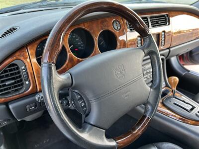 2002 Jaguar XKR COUPE SUPERCHARGED 20 " WHEELS ORIG MSRP $90675.00   - Photo 48 - Houston, TX 77031