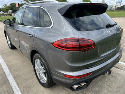 2015 Porsche Cayenne S WOOD STEERING NAV CAM HTD/COOL STS MSRP $91200   - Photo 10 - Houston, TX 77031