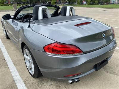 2011 BMW Z4 sDrive30i CONVERTIBLE HEATED SEATS ONLY 40K MILES   - Photo 10 - Houston, TX 77031