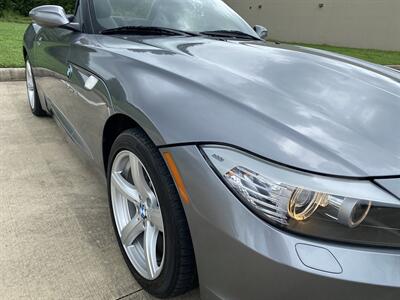 2011 BMW Z4 sDrive30i CONVERTIBLE HEATED SEATS ONLY 40K MILES   - Photo 16 - Houston, TX 77031