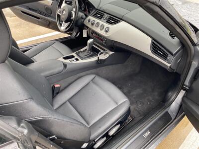 2011 BMW Z4 sDrive30i CONVERTIBLE HEATED SEATS ONLY 40K MILES   - Photo 36 - Houston, TX 77031