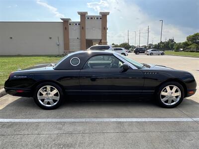 2002 Ford Thunderbird DELUXE CONVERTIBLE TWO TONE INTERIOR NON-SMOKER   - Photo 8 - Houston, TX 77031