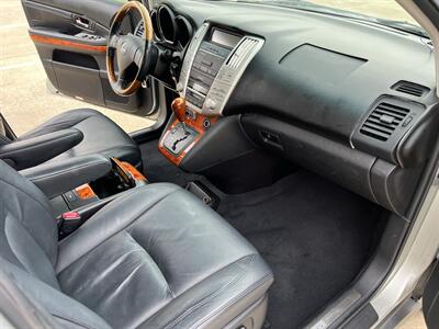 2005 Lexus RX 330 ONE OWNER LTHR S/R HTD SEATS RECENT SERVICE - Photo 33 - Houston, TX 77031