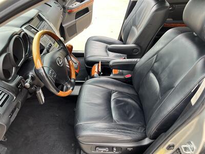 2005 Lexus RX 330 ONE OWNER LTHR S/R HTD SEATS RECENT SERVICE - Photo 41 - Houston, TX 77031