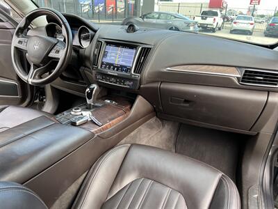 2017 Maserati Levante LTHR PANO NAV REARCAM SIRIUS 21 " WHLS ONLY 74K MLS   - Photo 30 - Houston, TX 77031