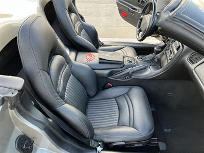 2002 Chevrolet Corvette CONVERTIBLE AUTO MICHELIN TIRES AUTO ONLY 82K MLS   - Photo 47 - Houston, TX 77031