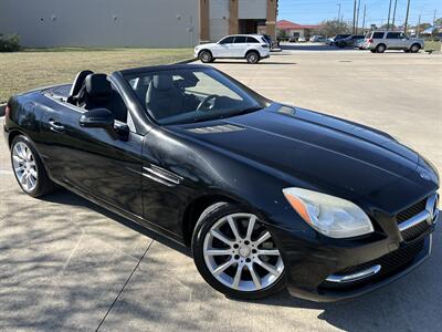 2016 Mercedes-Benz SLK 300 CONV PANO HTD SEATS NAV SPT SUSPENSION   - Photo 11 - Houston, TX 77031