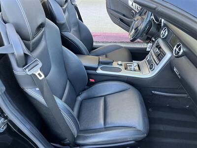 2016 Mercedes-Benz SLK 300 CONV PANO HTD SEATS NAV SPT SUSPENSION   - Photo 35 - Houston, TX 77031