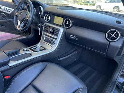 2016 Mercedes-Benz SLK 300 CONV PANO HTD SEATS NAV SPT SUSPENSION   - Photo 27 - Houston, TX 77031