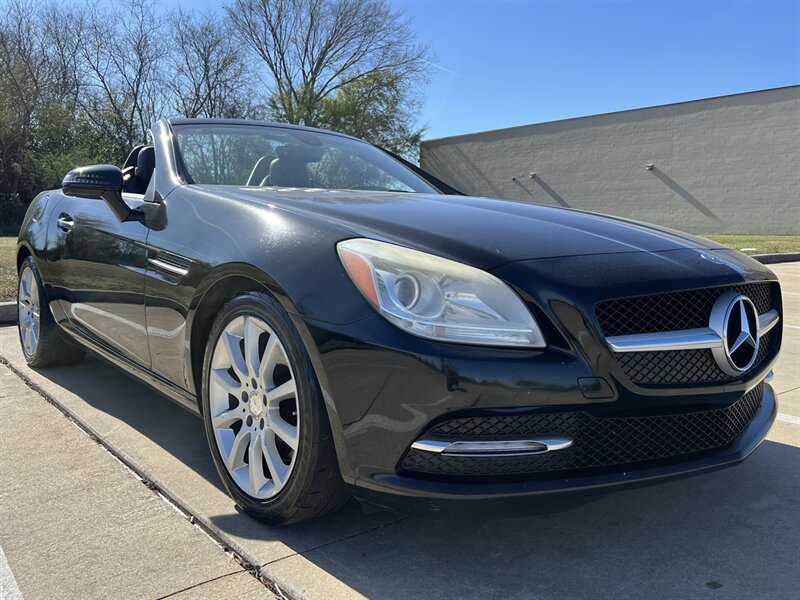 2016 Mercedes-Benz SLK SLK 300 CONV PANO HTD SEATS NAV SPT SUSPENSION  