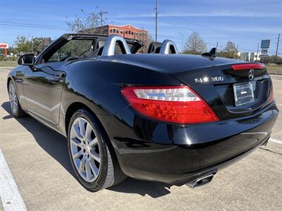 2016 Mercedes-Benz SLK 300 CONV PANO HTD SEATS NAV SPT SUSPENSION   - Photo 6 - Houston, TX 77031