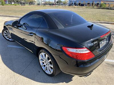 2016 Mercedes-Benz SLK 300 CONV PANO HTD SEATS NAV SPT SUSPENSION   - Photo 15 - Houston, TX 77031