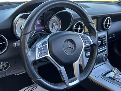 2016 Mercedes-Benz SLK 300 CONV PANO HTD SEATS NAV SPT SUSPENSION   - Photo 32 - Houston, TX 77031