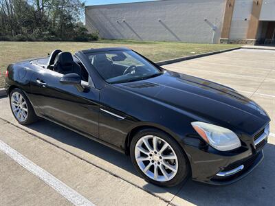2016 Mercedes-Benz SLK 300 CONV PANO HTD SEATS NAV SPT SUSPENSION   - Photo 9 - Houston, TX 77031