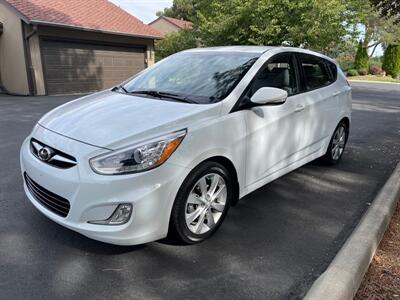 2014 Hyundai Accent SE   - Photo 3 - Boise, ID 83705