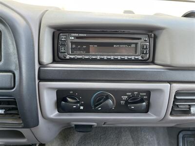 1996 Ford F-250 XLT   - Photo 12 - Boise, ID 83705