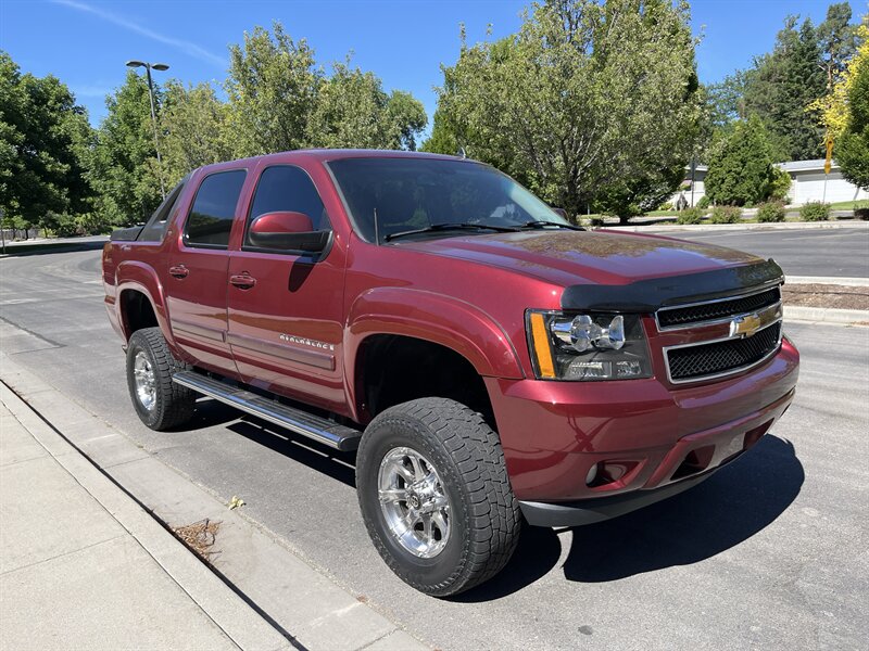 2008 Chevrolet Avalanche LS   - Photo 1 - Boise, ID 83705