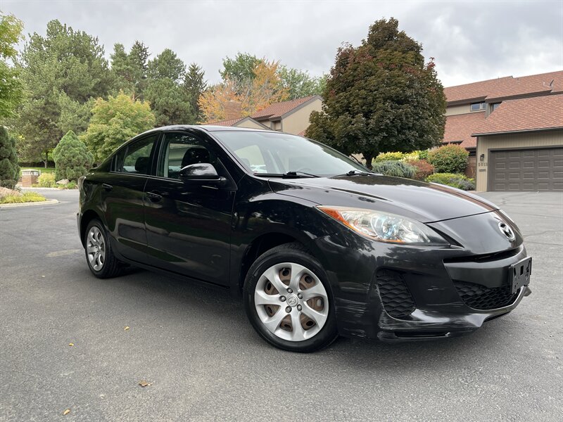2013 Mazda 3 i Sport   - Photo 1 - Boise, ID 83705