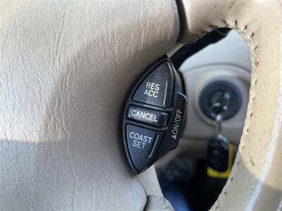 2003 Toyota Avalon XLS - Photo 10 - Boise, ID 83705