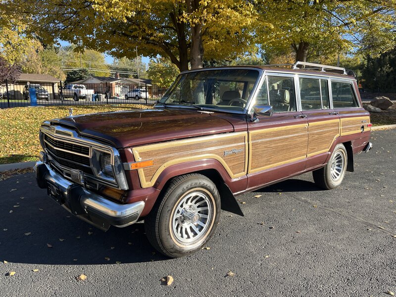 1989 Jeep Grand Wagoneer 4dr