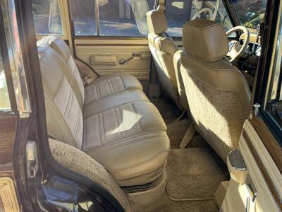 1989 Jeep Grand Wagoneer 4dr   - Photo 14 - Boise, ID 83705