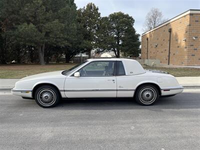 1990 Buick Riviera   - Photo 4 - Boise, ID 83705