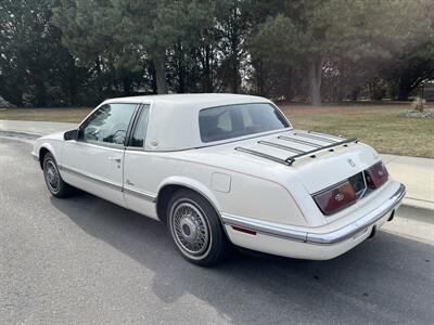 1990 Buick Riviera   - Photo 5 - Boise, ID 83705