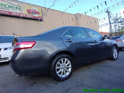 2011 Toyota Camry LE V6   - Photo 2 - Newark, NJ 07114